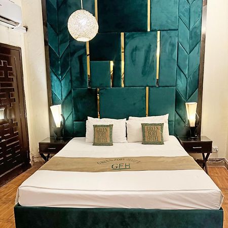 Hotel Green Fort Gulberg Lahore Esterno foto