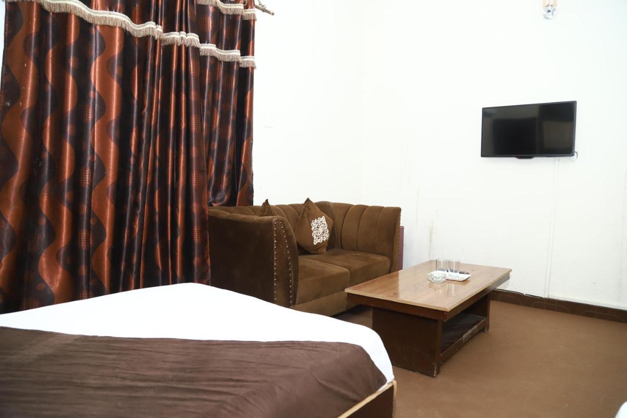 Hotel Green Fort Gulberg Lahore Esterno foto