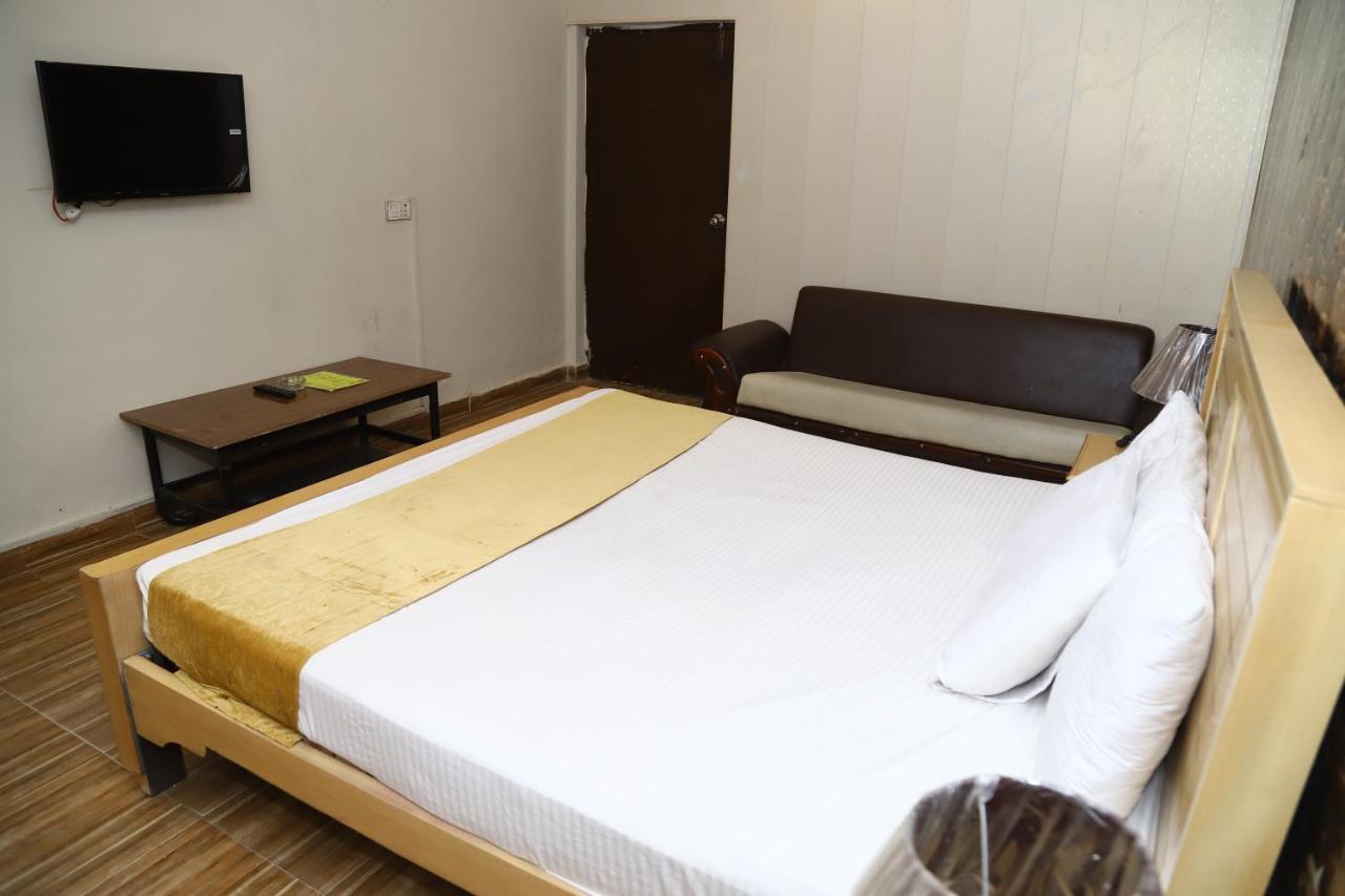 Hotel Green Fort Gulberg Lahore Esterno foto