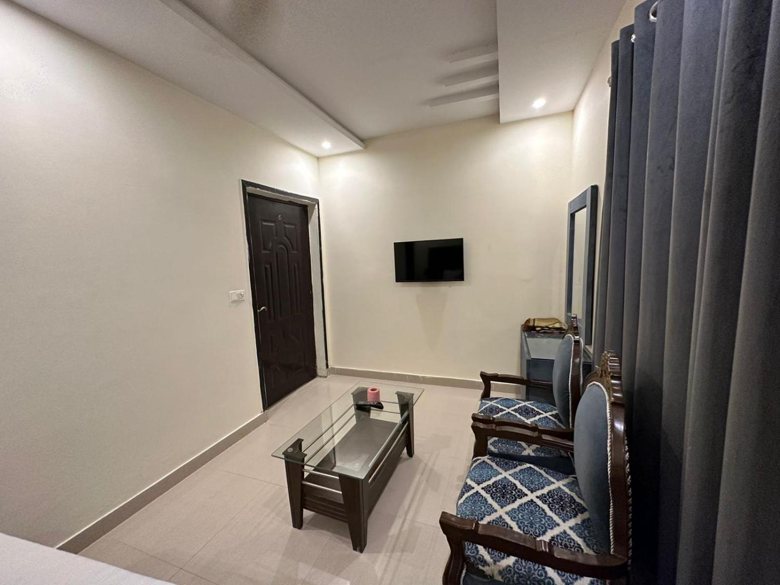 Hotel Green Fort Gulberg Lahore Esterno foto