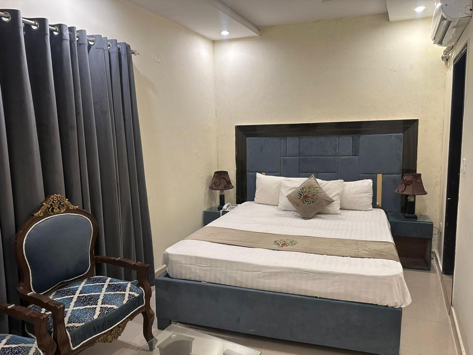 Hotel Green Fort Gulberg Lahore Esterno foto