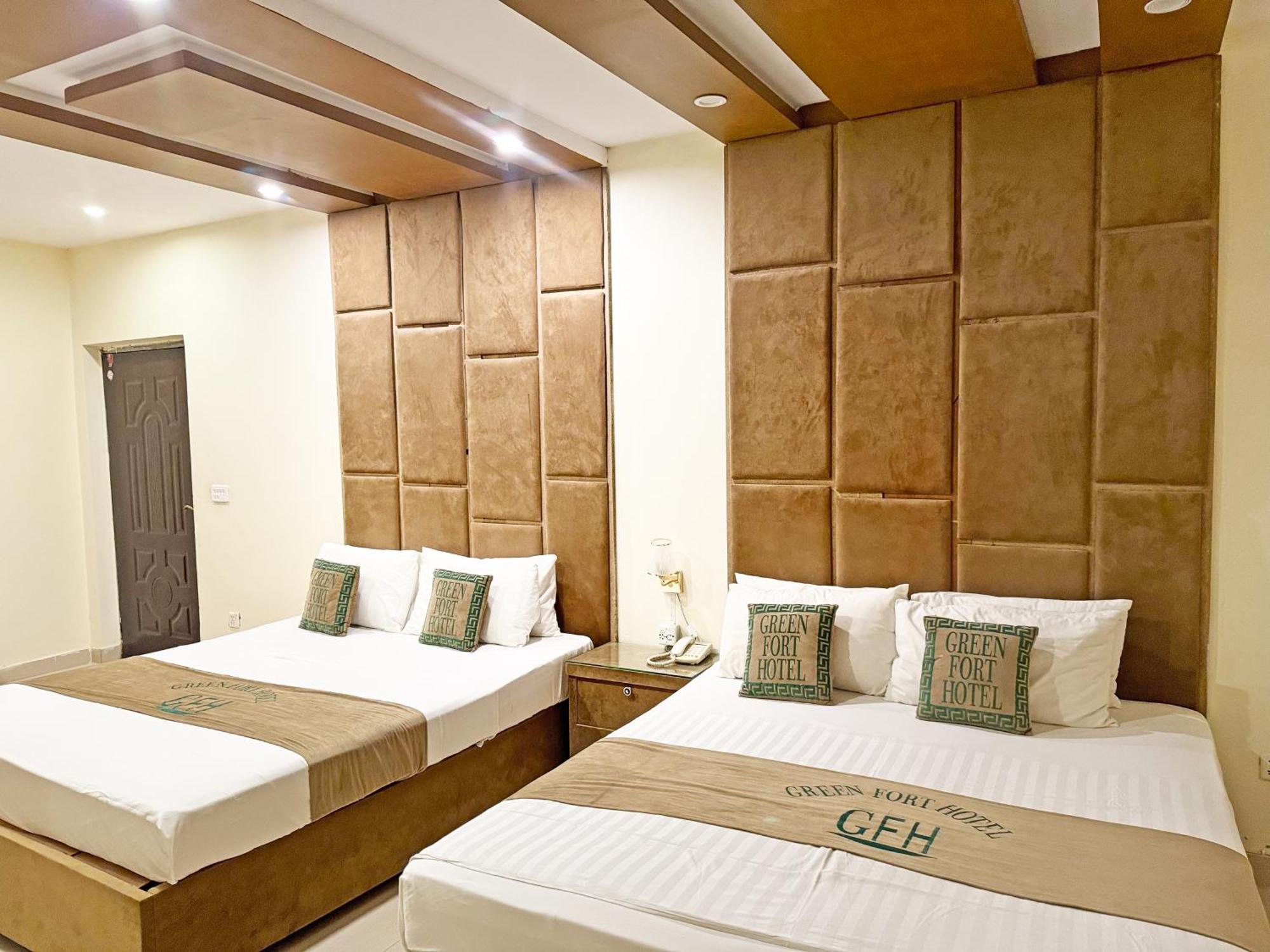 Hotel Green Fort Gulberg Lahore Esterno foto