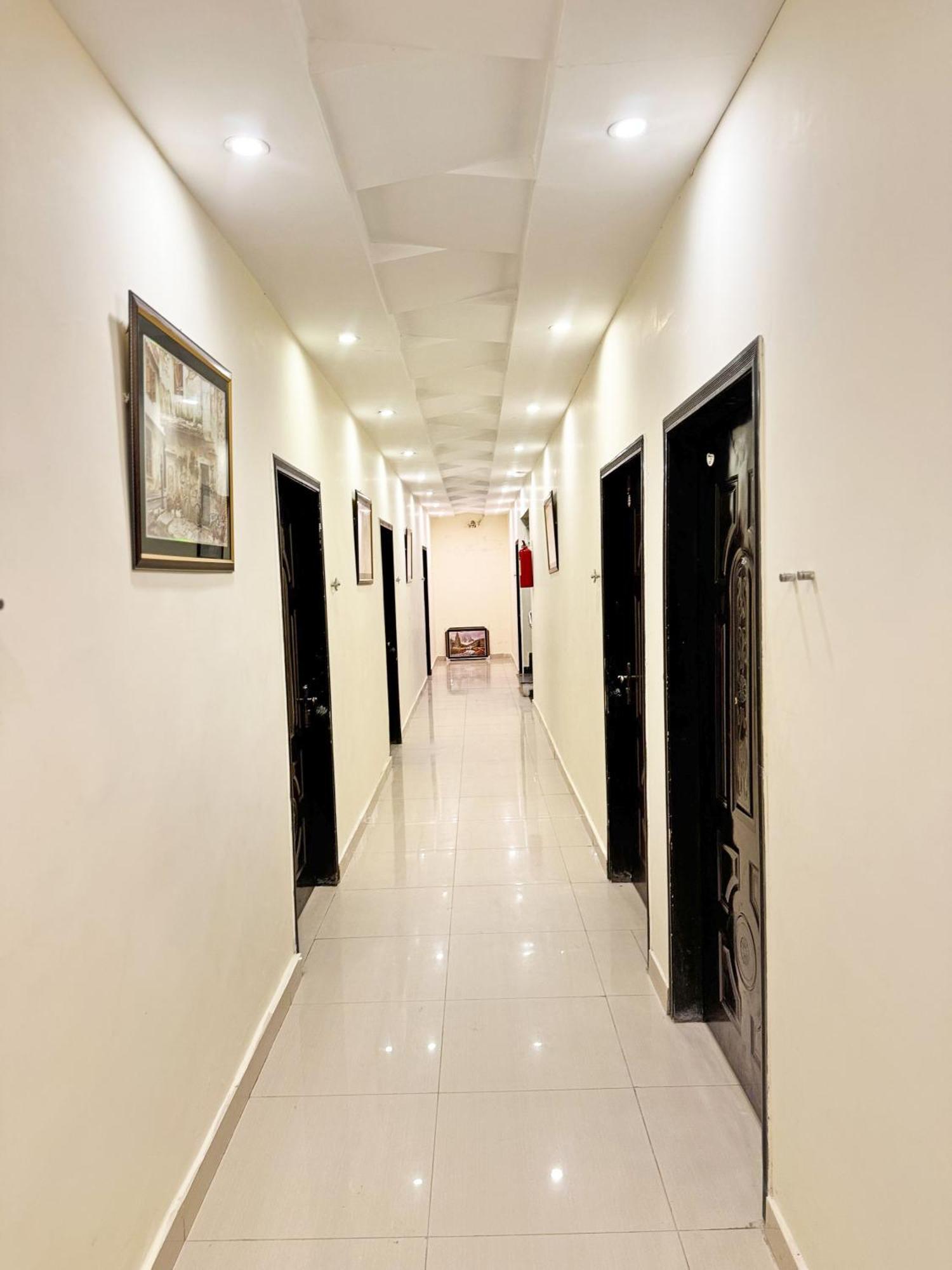 Hotel Green Fort Gulberg Lahore Esterno foto