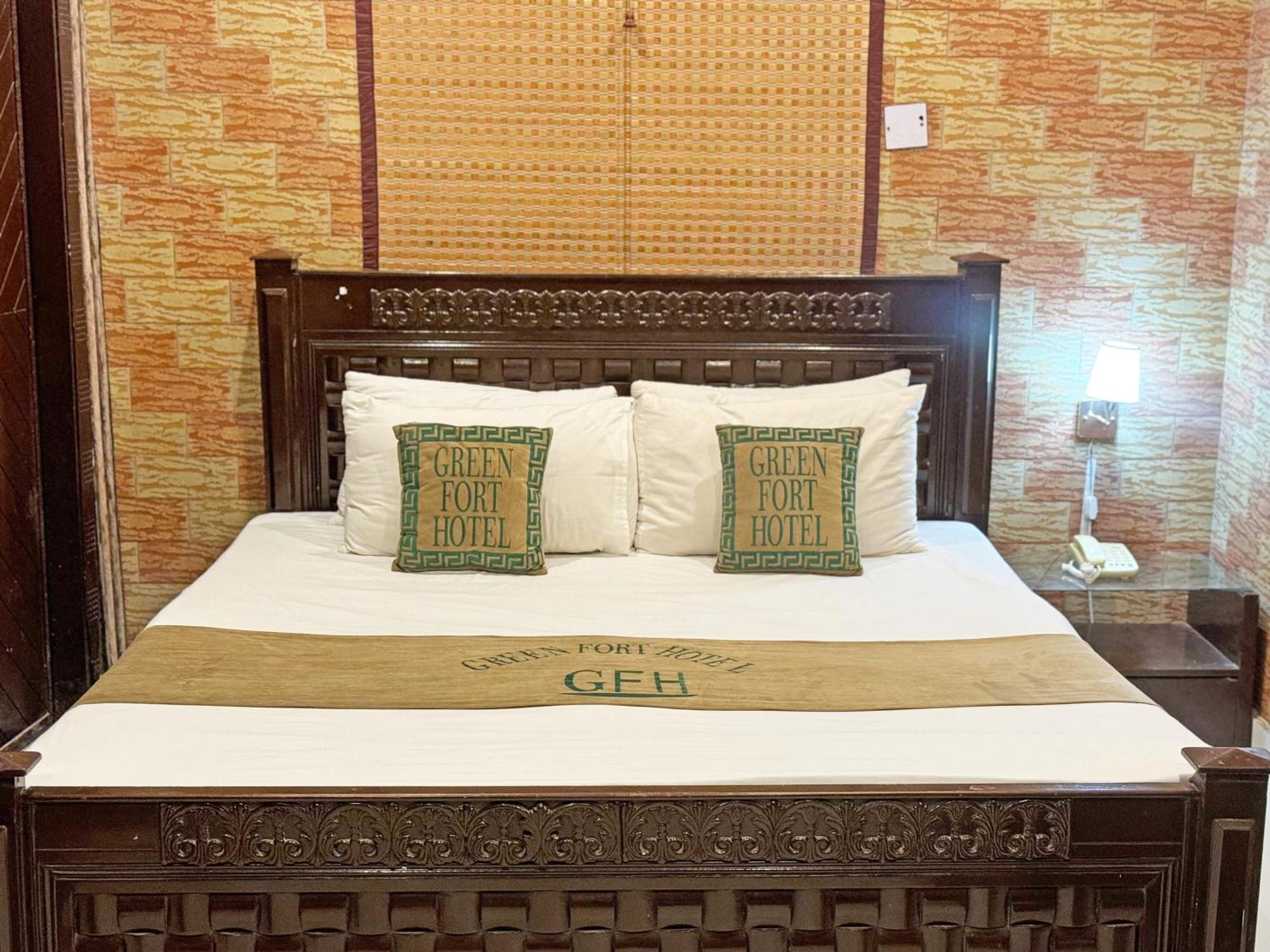 Hotel Green Fort Gulberg Lahore Esterno foto