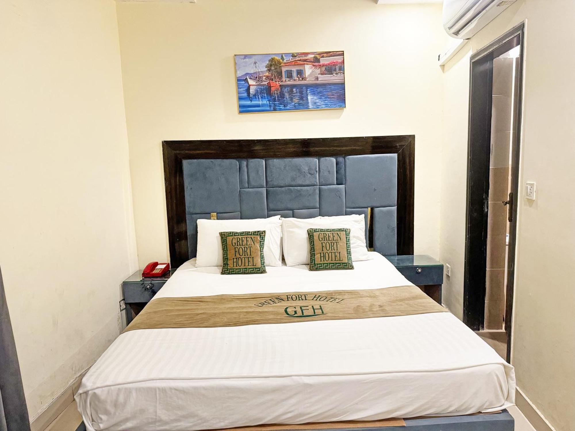 Hotel Green Fort Gulberg Lahore Esterno foto