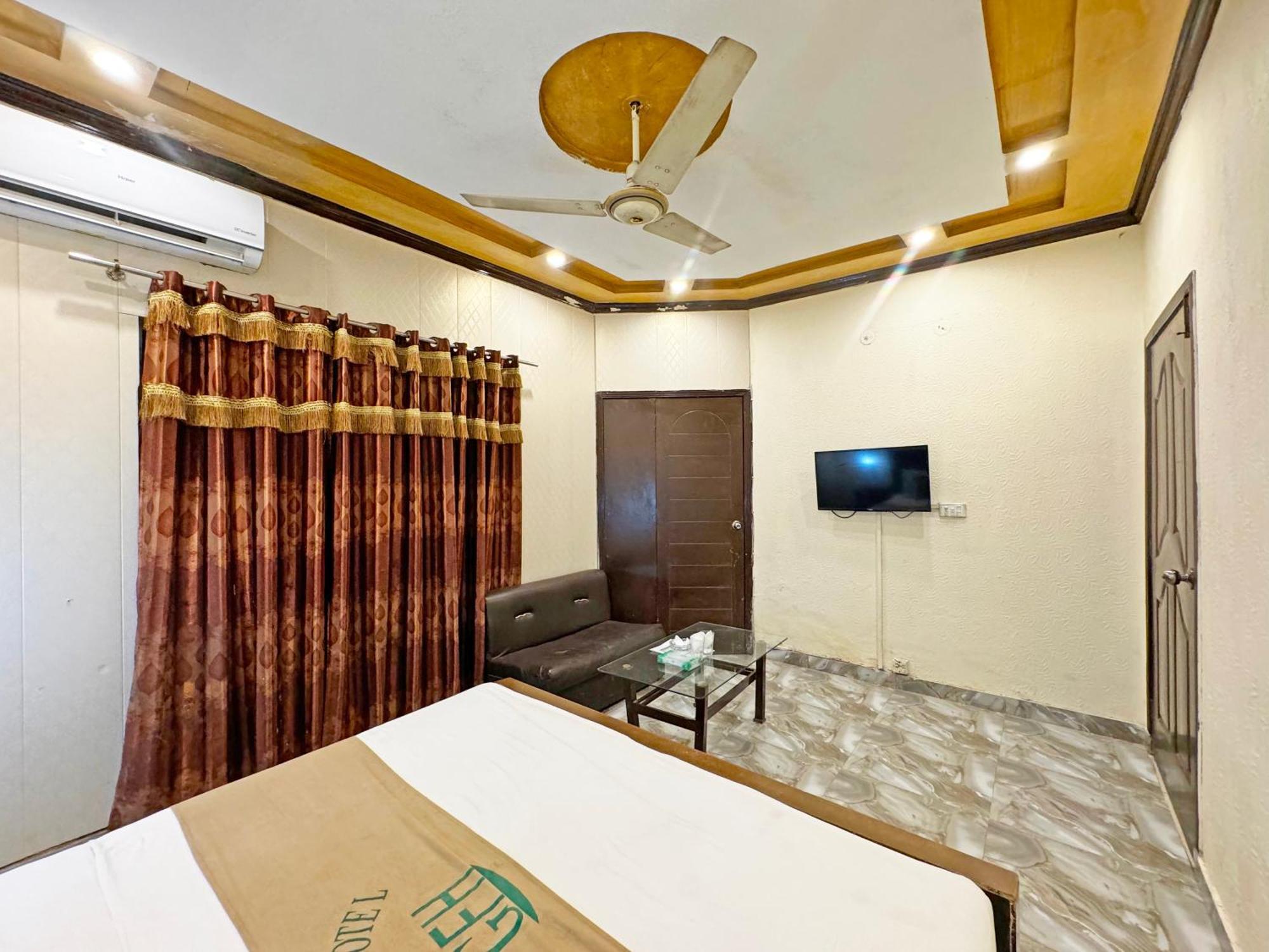 Hotel Green Fort Gulberg Lahore Esterno foto